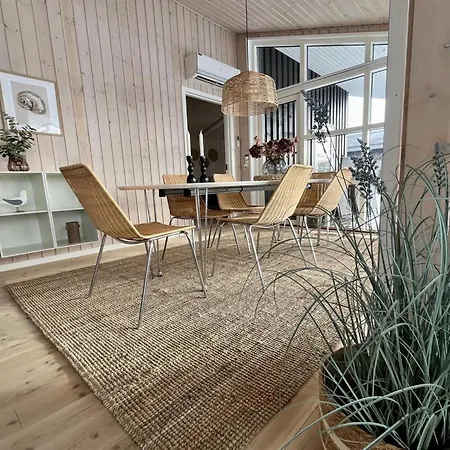 Bosse - 200m To The Fjord By Interhome Vakantiehuis *